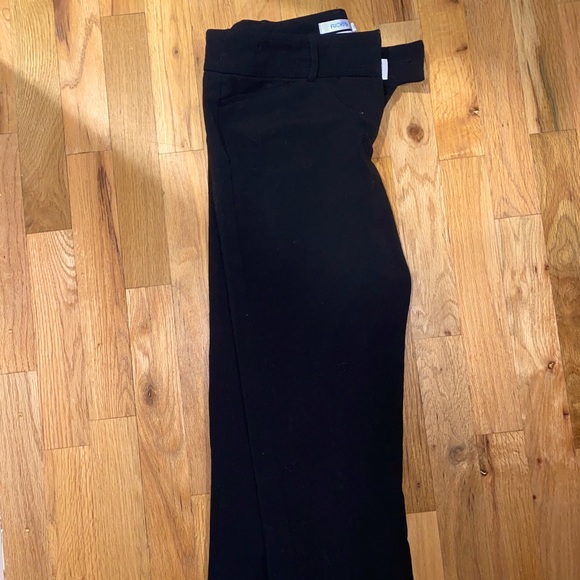 Black Capri dress pants - Picture 2 of 2